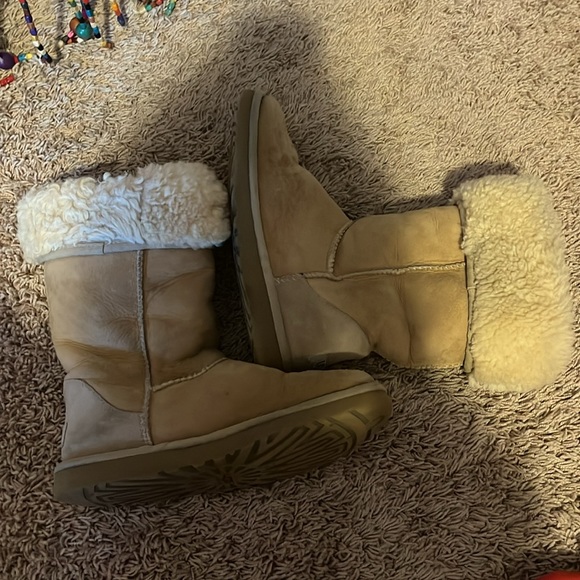 Ugg boots - Picture 2 of 4